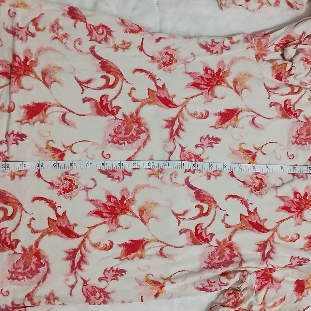 CHICO'S BRAND FLORAL PRINT BATEAU NECK SWEATER, SIZE 1....US SIZE S 8/10 - Picture 6 of 7